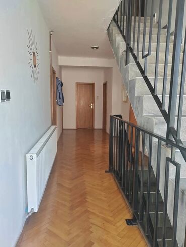 Kuće na prodaju: 390 kv. m, 8 soba — 5