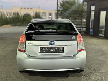 Toyota: Toyota Prius: 2010 г., 1.8 л, Вариатор, Гибрид, Хэтчбэк — 4