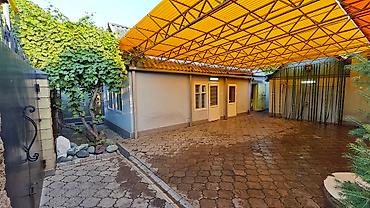 Продажа коттеджей и домов: Продаю дом, расположен в лебединовке улица северная дом 181, участок — 20