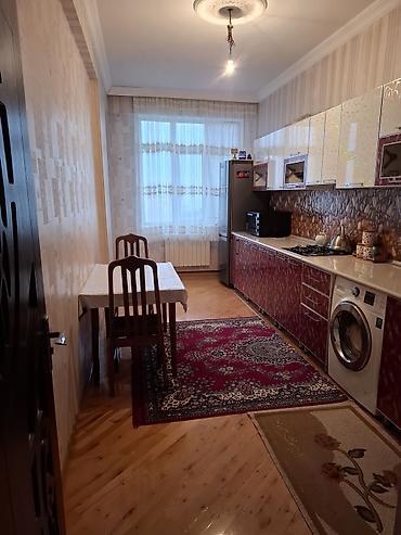 Mənzillər: Bakı, 8-ci kilometr, 3 otaqlı, Köhnə tikili, m. Xalqlar Dostluğu, 100 kv. m — 7