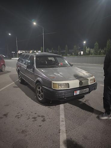 2 9 тди: Volkswagen Passat: 1993 г., 1.8 л, Кол менен иштөөчү, Бензин, Универсал — 3