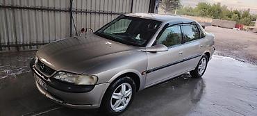 volkswagen polo 1: Opel Vectra: 1.8 л | 1996 г. Седан — 1