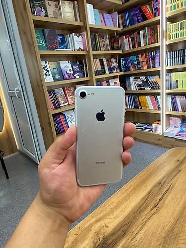 iphone se 32gb: IPhone 7, Б/у, 32 ГБ, Серебристый, Чехол — 3