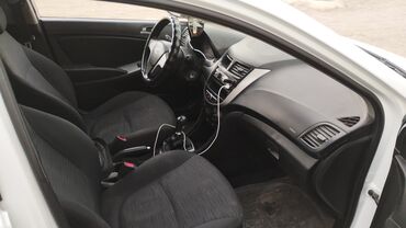 салярис авто: Hyundai Solaris: 2014 г., 1.4 л, Механика, Бензин, Седан