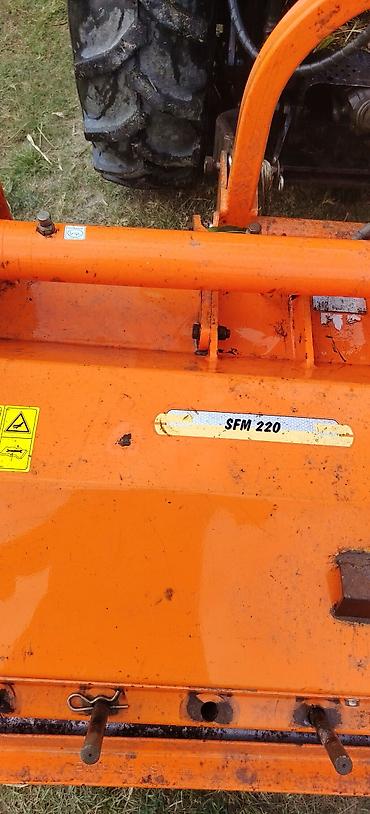 Kommersiya nəqliyyat vasitələri: YTO NLX854F təkərli traktor + arxa ağır tip çalyıcı (mulçer) aqreqatı — 8
