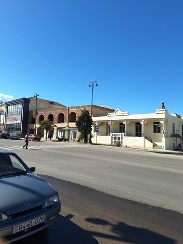 Kommersiya daşınmaz əmlakının satışı: Obyektin tikili sahəsi 400km dir. 3otaq hal hazırda icarədədir.Bununla -da lalafo.az — 3 Kommersiya daşınmaz əmlakının satışı: Obyektin tikili sahəsi 400km dir. 3otaq hal hazırda icarədədir.Bununla — 3