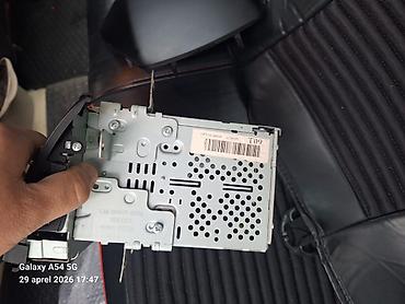 Monitorlar: Hyundai İ35 monitoru. İşlənmiş. Lalafo üzərindən yazmayın. Nömrə ilə — 4