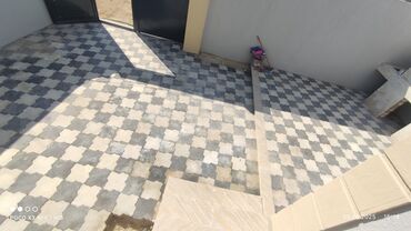 Həyət evləri və villaların satışı: Binə Sovxozda 160 marşurutunun son dayanacağına yaxın həyət evi üçün — 5