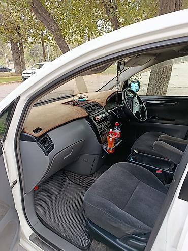 Toyota: Toyota Ipsum: 2002 г., 2.4 л, Автомат, Газ, Минивэн — 1