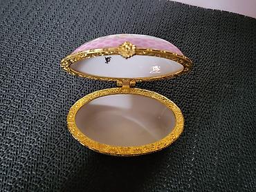 Kutije za odlaganje: Satula nova vintaz porcelanska. Nova satula,mali znak na poklopcu — 4