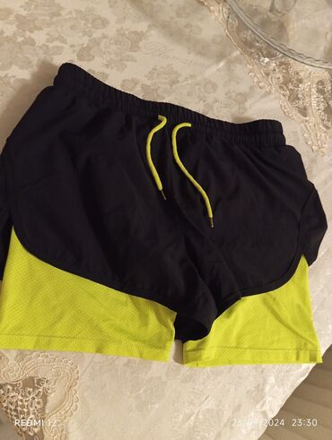 şort: Women's Short XL (EU 42), цвет - Черный