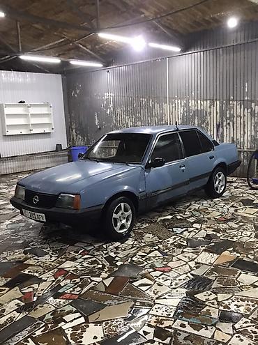 gac m8: Opel Ascona: 1982 г., 1.6 л, Седан — 1