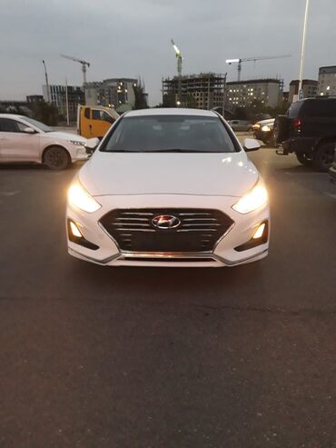 хундай ыстарекис: Hyundai Sonata, белый седан,свежий,без вложении