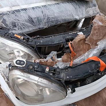 Передние фары: Передняя правая фара Mercedes-Benz 2004 г., Б/у, Оригинал — 4