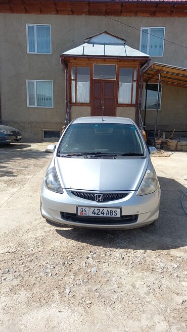 Honda: Honda Fit: 2003 г., 1.3 л, Автомат, Бензин, Хэтчбэк