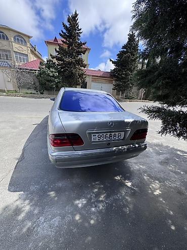 mersedes e 240: Mercedes-Benz E 240: 2.4 l | 2000 il Sedan — 6