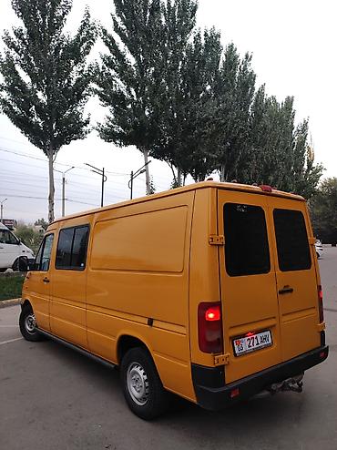 Volkswagen : 2004 г., 2.8 л, Механика, Дизель, Фургон