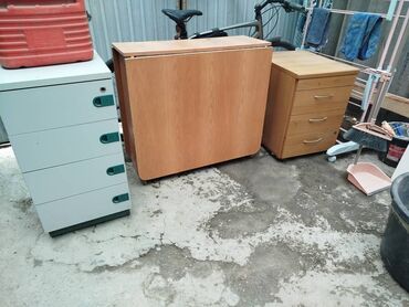 флипчарты kronos с дополнительными планками: Срочно!!! Продаются все в хорошем состоянии! Большой стол раскладной