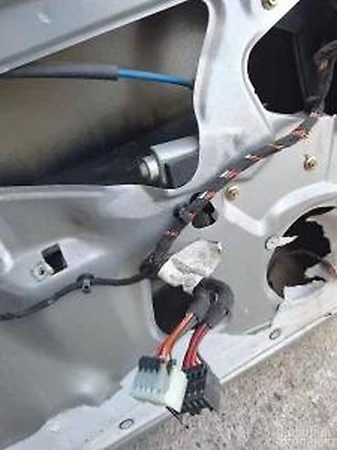 auto otpad vrbas: LANCIA Y PODIZAC STAKLA SA MOTORICEM | Podizac stakla sa motoricem — 1