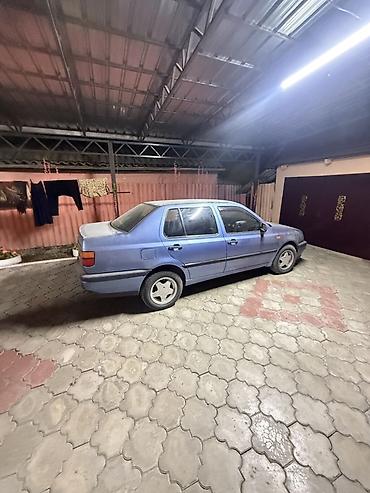 бензанасос на венто: Volkswagen Vento: 1993 г., 1.8 л, Седан — 3