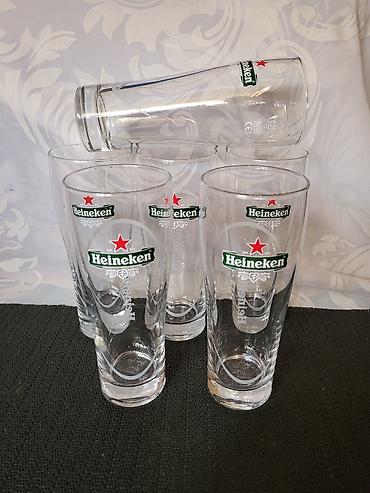 Čaše: Case nove,vintaz Heineken. Case Heineken bez ostecenja,sve na njima na lalafo.rs — 3 Čaše: Case nove,vintaz Heineken. Case Heineken bez ostecenja,sve na njima — 3