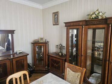 Qonaq otağı dəstləri: İşlənmiş, Komod, Masa və oturacaqlar, TV altlığı, Kredit yoxdur, Türkiyə — 2