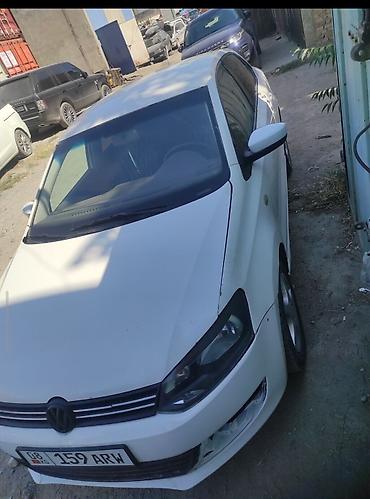керме тоо: Volkswagen Polo: 2013 г., 1.6 л, Автомат, Бензин, Седан — 1