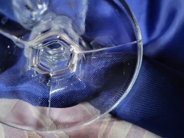 Čaše: Case nove italijanske za vino. 80,90te. Case komada 6 u — 14