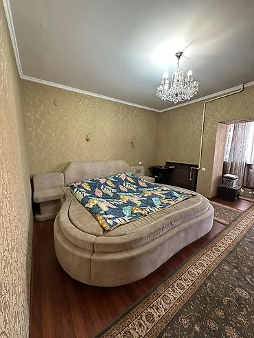 Продажа коттеджей и домов: В самом востребованном районе города Бишкек Продается 2х этажный дом — 15