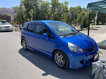 авто эмаль: Honda Fit: 2002 г., 1.3 л, Вариатор, Бензин, Хэтчбэк — 1