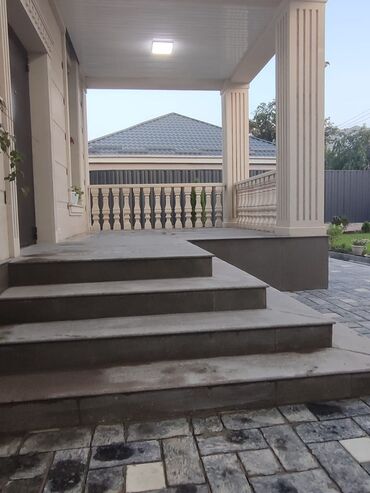 Гранит, мрамор: Гранитные плиты коричневого цвета, предназначенные для облицовки и — 4