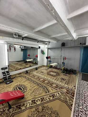 Гаражи: 30 м², Кирпичный | Охрана