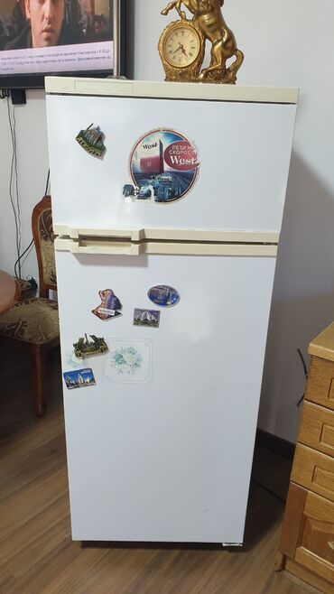 белая acura: Холодильник