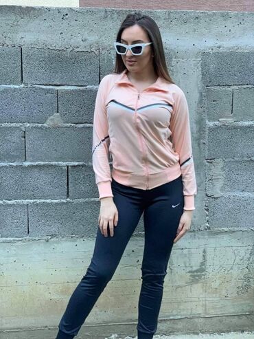 Gornji i donji deo: Nove ženske komplet trenerke M,L,XL,XXL veličine za samo 3500 din — 6