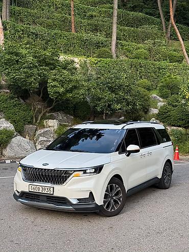Kia Carnival: 2021 г.