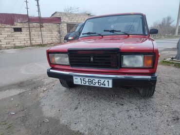 VAZ (LADA): Gündəlik sürülən maşındı,normal vəziyətdədi