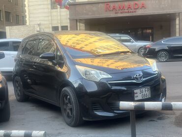 срочно продаю машину бишкек: Toyota Ractis, 2011 г.в. 	•	Год выпуска: 2011 	•	Объём двигателя: 1.5
