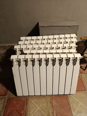 Вилки: İşlənmiş kombi radiatorları. İdeal vəziyyətdədir. 4 ədədi 10