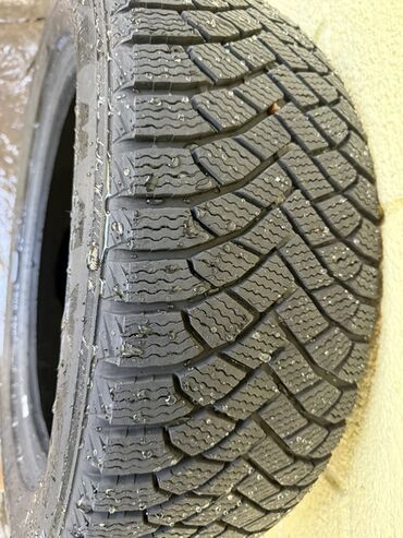 тракторные колеса: Шины 235 / 55 / R 19, Зима, Легковые, Maxxis