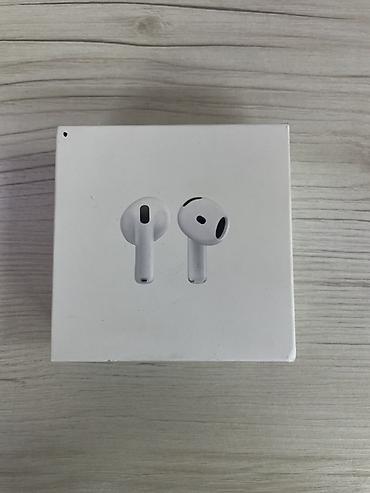 Беспроводные наушники Apple AirPods 5 с зарядным футляром - Тип