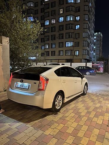 stop: Toyota Prius: 2015 г., 1.8 л, Автомат, Гибрид, Лифтбек — 8