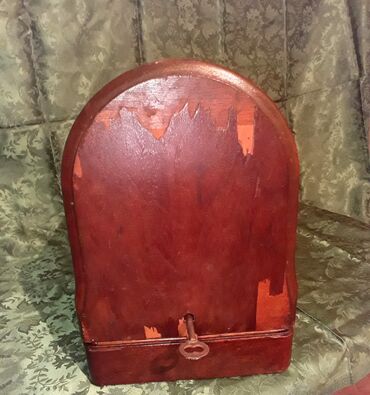 Qədim tikiş maşınları: Qədimi tikiş maşını SİNGER satılır.Şotlandiya Klaydbank ş (Clydebank) — 16