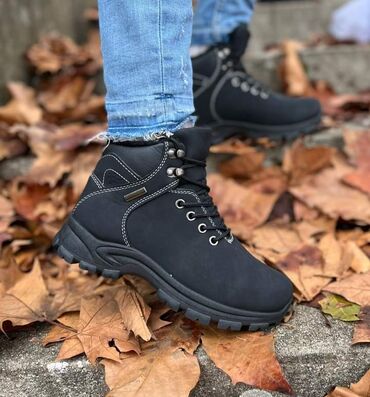 Čizme: Unisex kanađanke
36-41
2.800 — 4