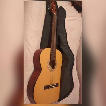 nokia 1611: Gitara 150 azn🏡 8ci mkr lale 2 kod 1611 #lkod1611 #lgitara