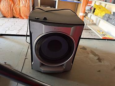 wireless speaker: Отдам даром. 2 раковины Самокат Машина Коляска санки Стол обеденный — 1