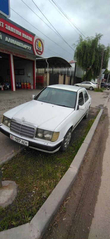 210 2 2 дизель: Mercedes-Benz W124: 1987 г., 2.5 л, Механика, Дизель, Седан