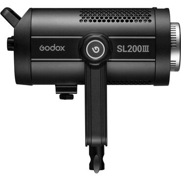 fotoaparat aksesuarlari: Godox SL 200 III. Godox SL 200 III LED video işığı, yayım