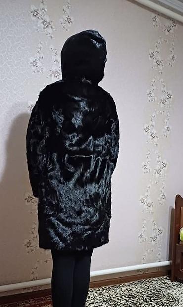 nike tech flecce: Шуба из натурального меха, черного цвета, с капюшоном. Основные — 5