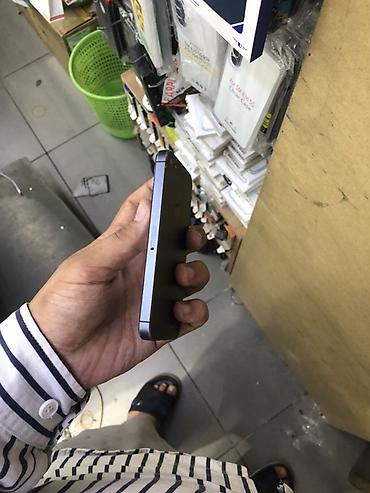 Apple iPhone: IPhone 5, Б/у, 16 ГБ, Space Gray — 5