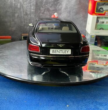Avtomobil modelləri: Коллекционная модель Bentley Flying Spur W12 Diamond Black 2012 — 19